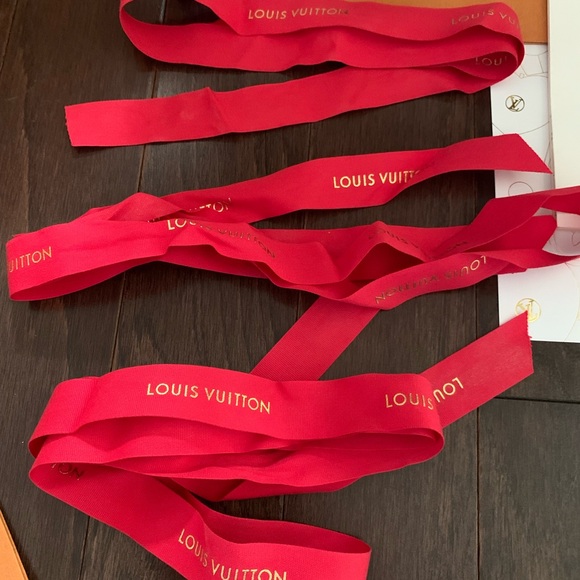 Louis Vuitton Boxes And Miscellaneous - Picture 5 of 13